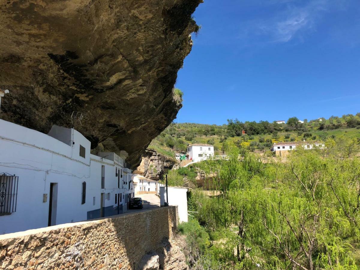 Casa Entre Rocas Setenil Setenil De Las Bodegas Exterior photo